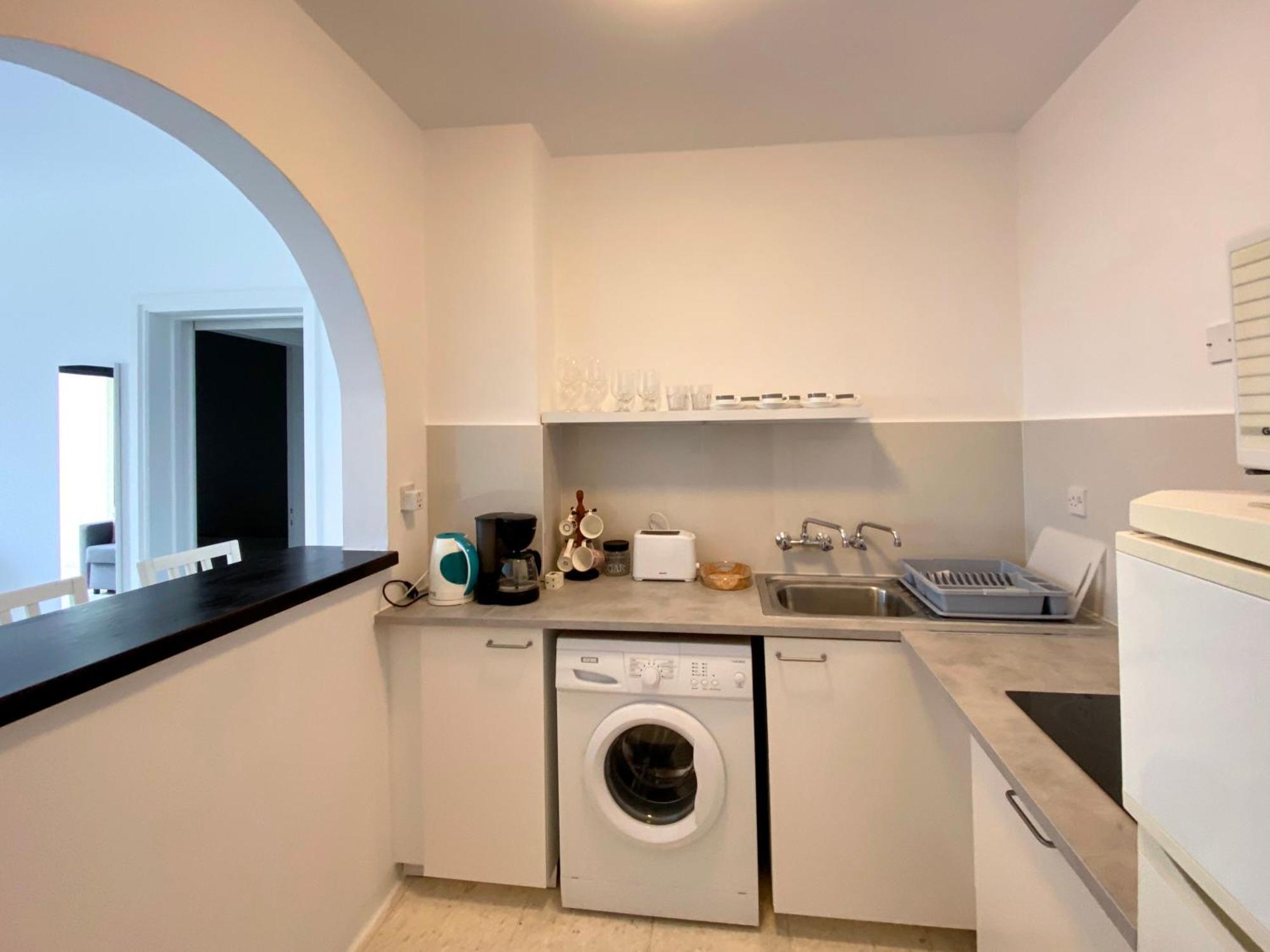 1St Class Location With Sea&Pool View Paphos Eksteriør billede