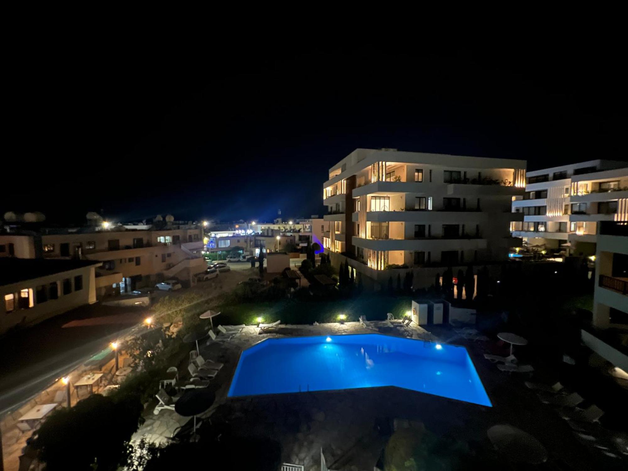1St Class Location With Sea&Pool View Paphos Eksteriør billede